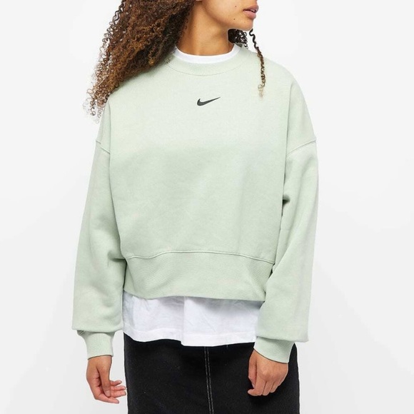 Nike Green Center Swoosh Crewneck Sweater Cropped Oversized Large - Picture 2 of 5